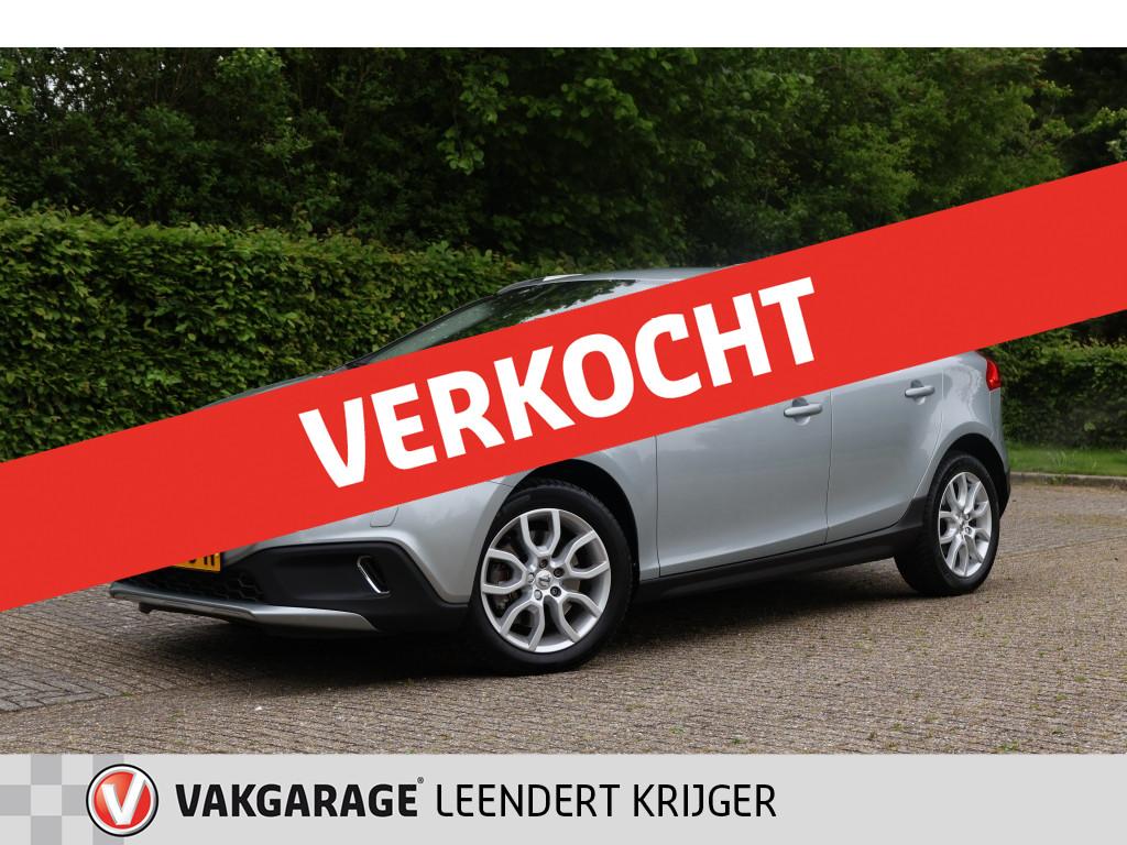 Volvo V40 cross country 2.0 t3 momentum|trekhaak|volledig rijklaar|12 maand