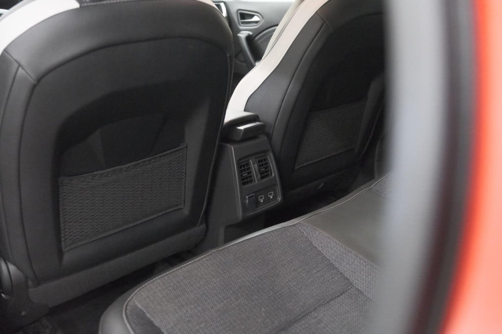 Renault Captur mild hybrid 140 edc techno | navigatie | camera | parkeersen