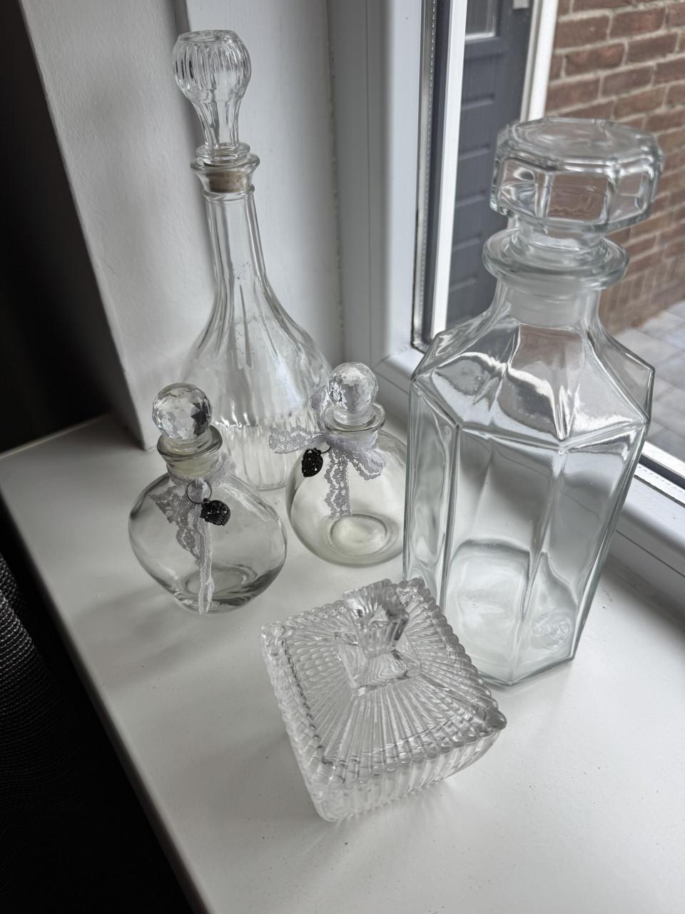 Glazen potjes en vaasjes deco