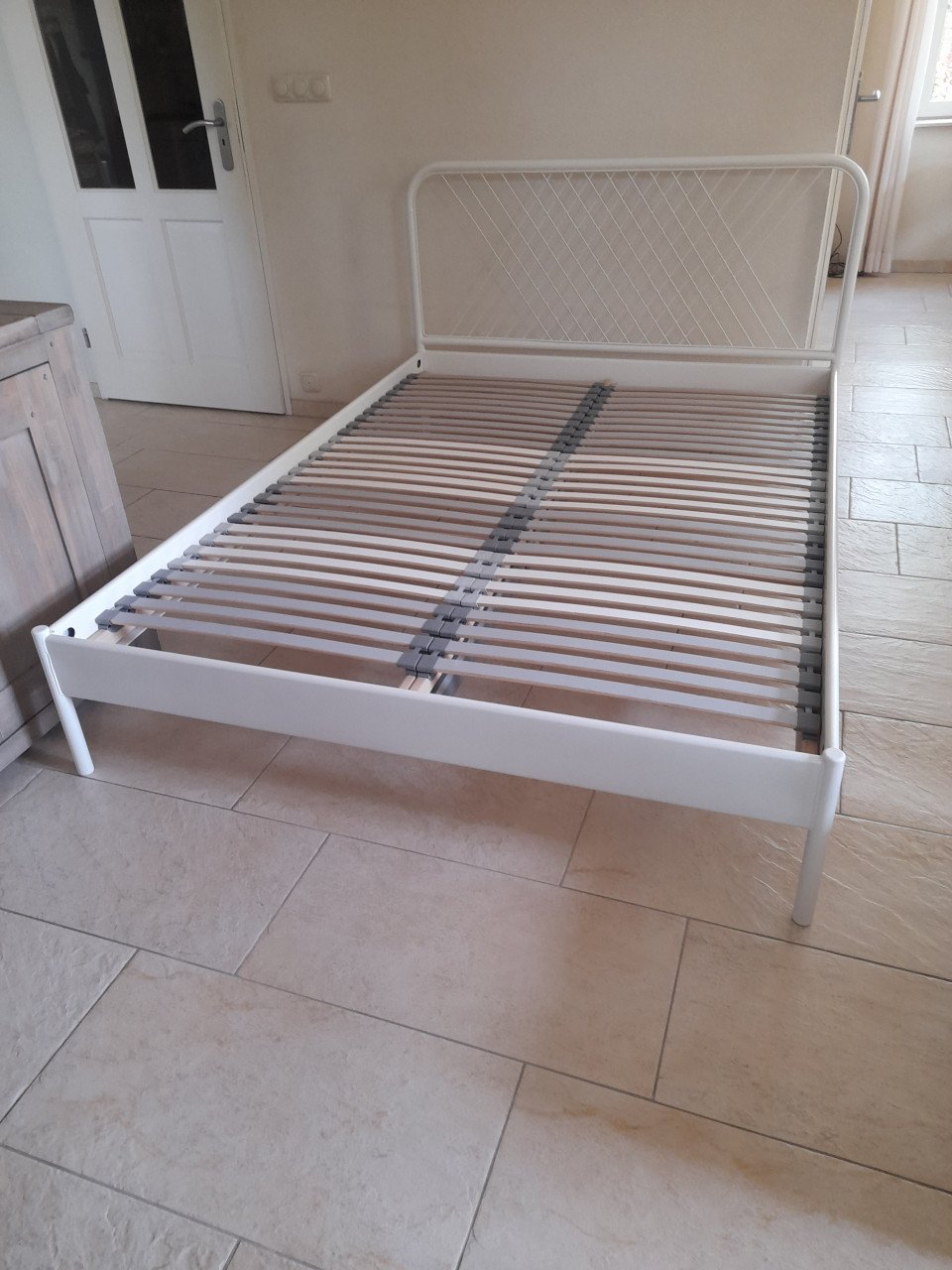 140 x 200 Metalen Bed (in goede staat )