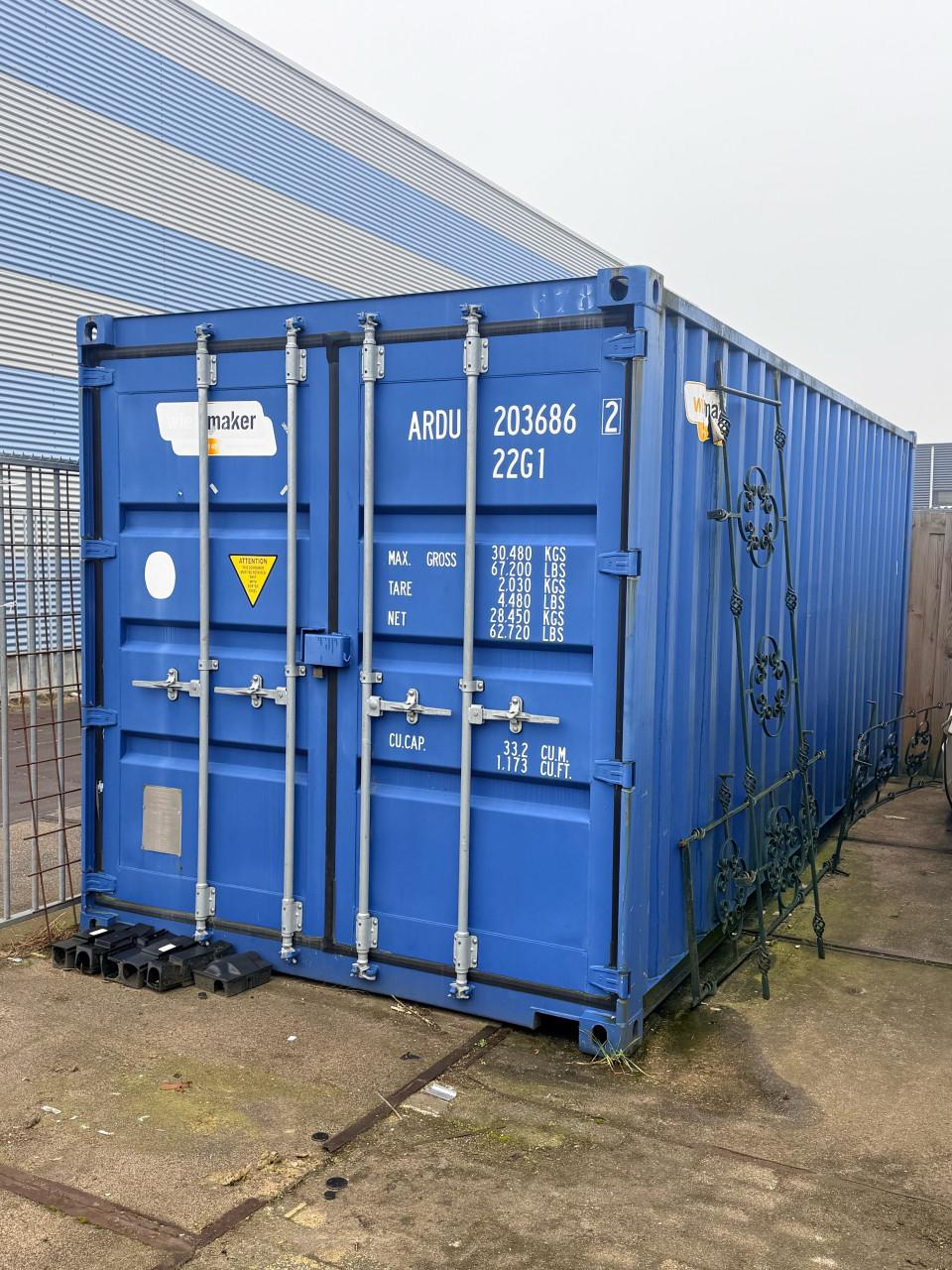 Te koop: 20ft zeecontainer (blauw) – waterdicht & afsluitbaar