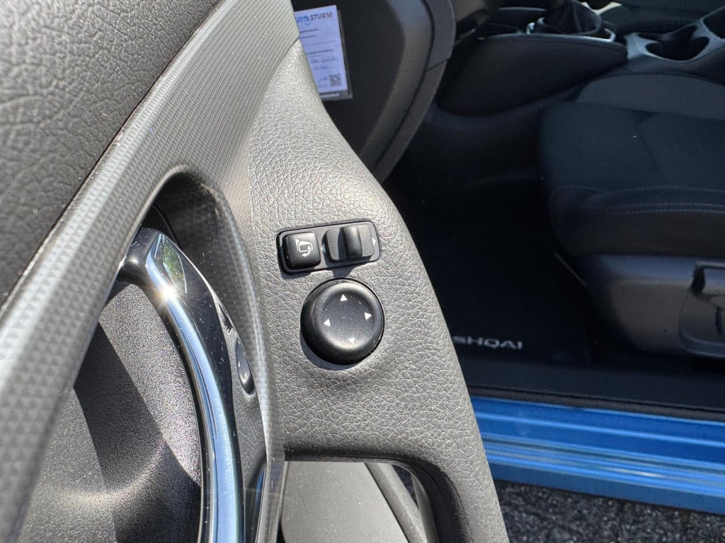 Nissan Qashqai 1.2 n-connecta design pack | panoramadak | navigatie | 360° 