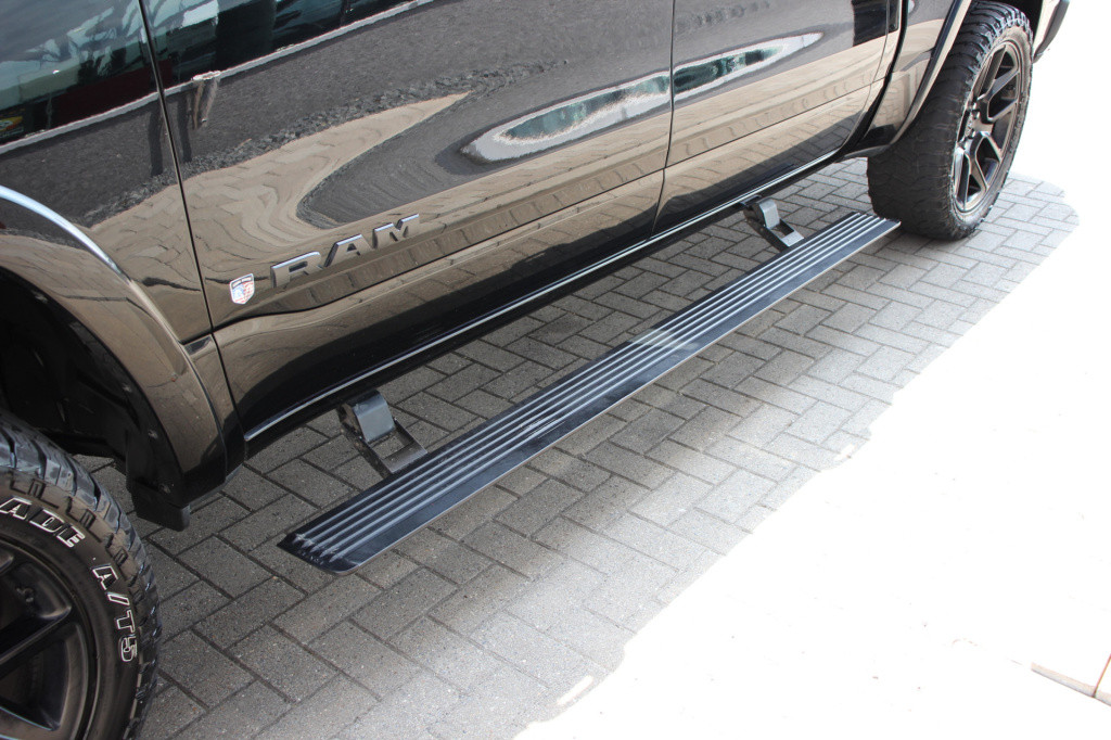 Dodge Ram 1500 5.7 v8 4x4 crew cab laramie verhoogd | harman kardon | leder