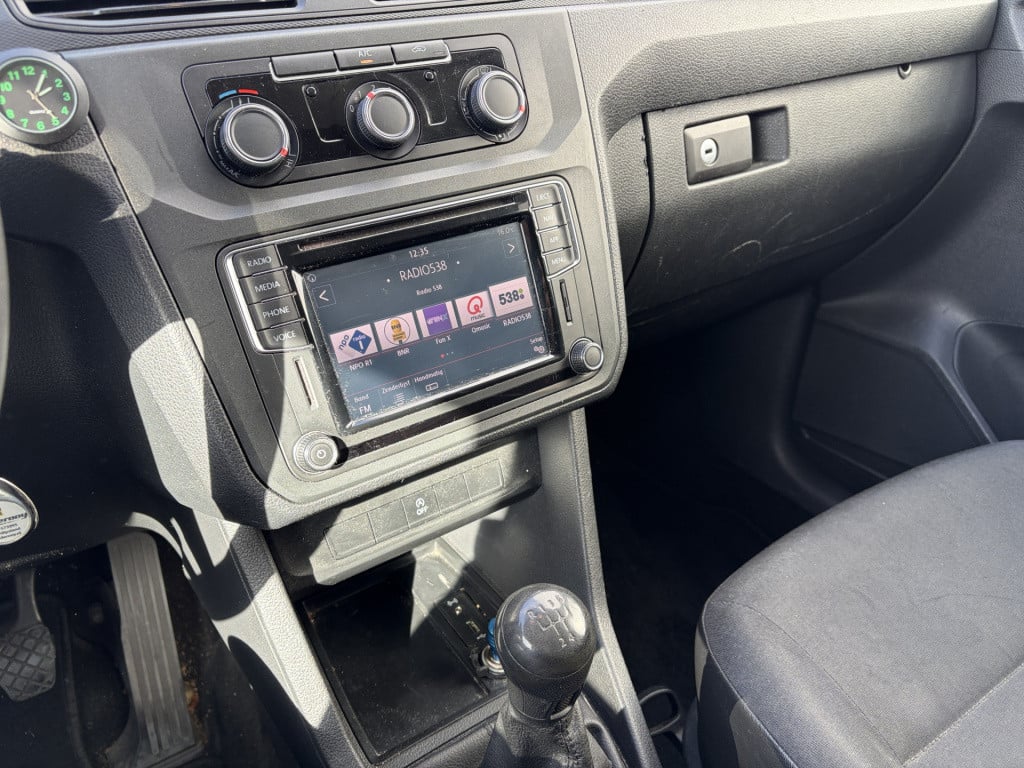 Volkswagen Caddy 2.0 tdi glaswas inrichting.
