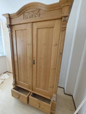 Brocante houten kast  2-deurs  demontabel