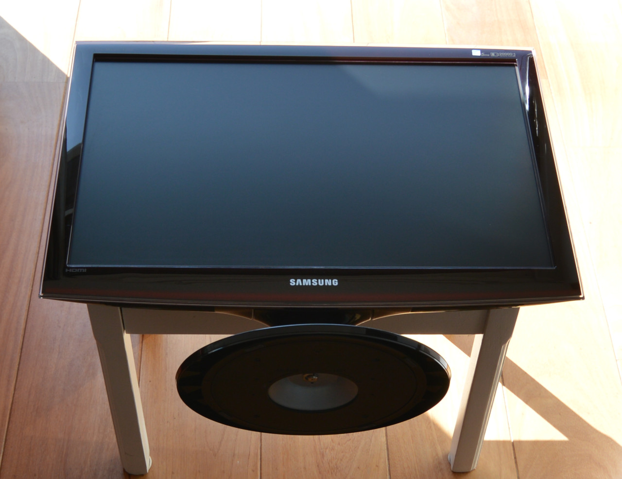 Samsung Syncmaster T240 + Acer AL1722 (inc. muurbeugel + ..)
