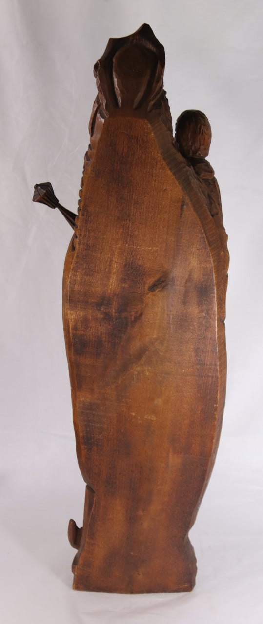 Groot houten beeld van Maria met kindeke.