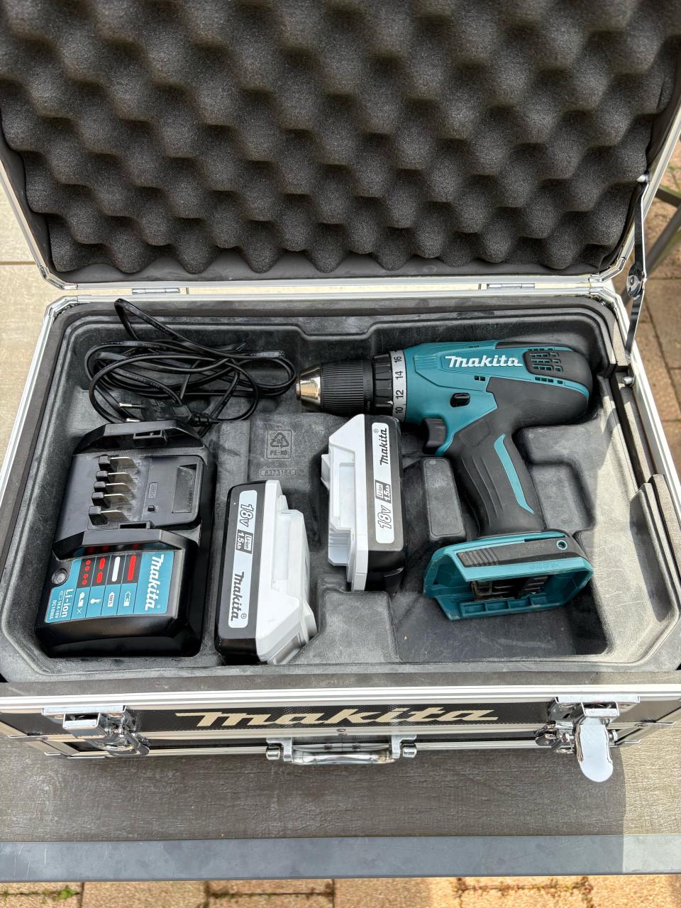 Zeer nette makita boormachine set