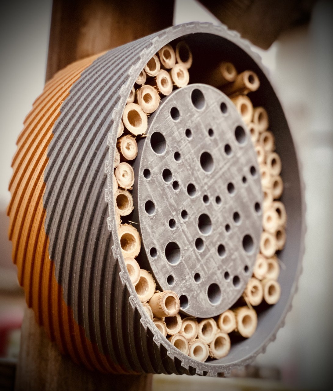 Unieke vogelhuisjes, voederhuisjes, insectenhotels, binnen en buitelampen