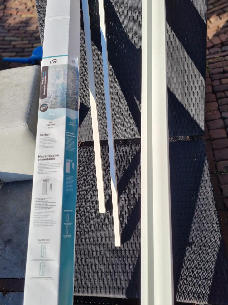 Nieuwe onderdelen rolhordeur Livn easy wit 205 cm x 105 cm