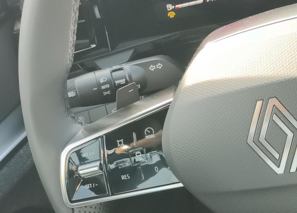 Renault Espace e-tech full hybrid 200 techno 7p.
