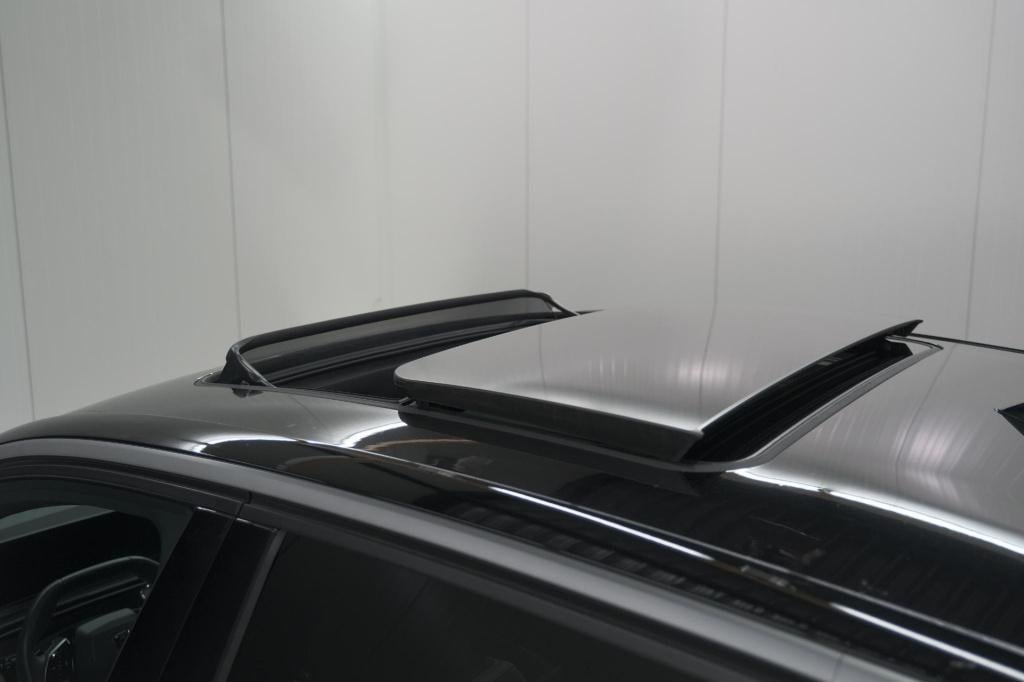 Peugeot 3008 1.2 hybrid 136 gt | panoramadak | focal audio | alcantara exec