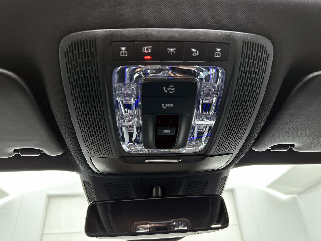 Mercedes-Benz Glb 180 business solution amg | panoramadak | sfeerverlichtin