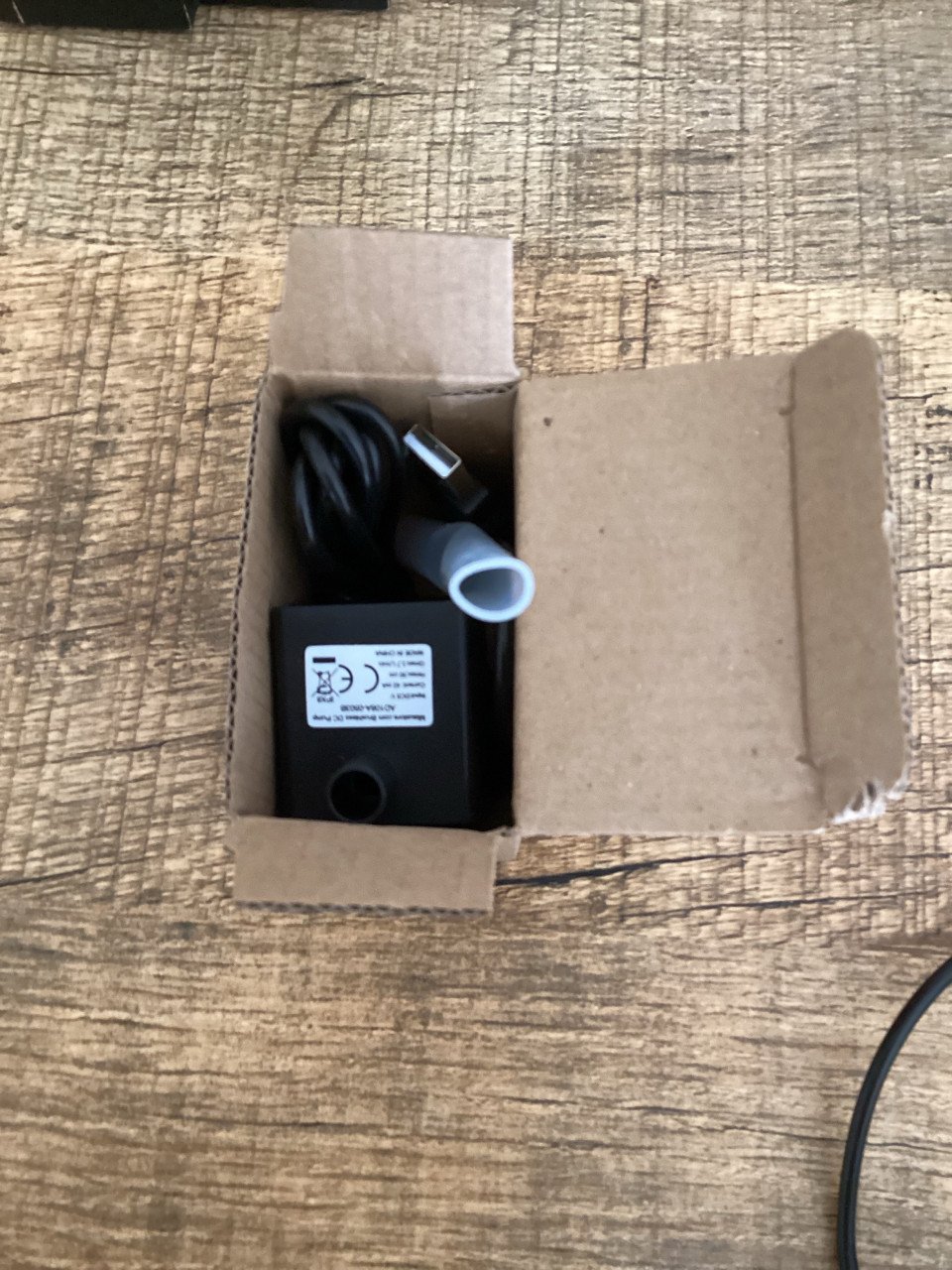 Miaustore kleine keramische drinkfontein