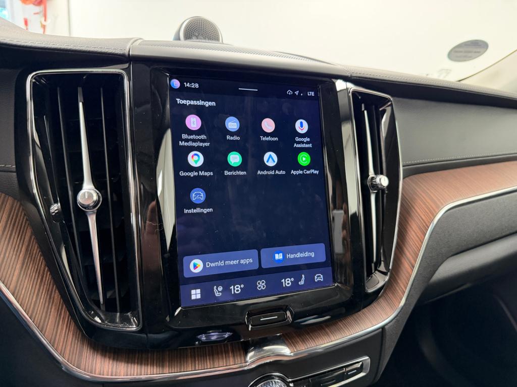Volvo XC60 2.0 t8 plug-in hybrid awd ultimate dark | bowers&wilkins | lucht