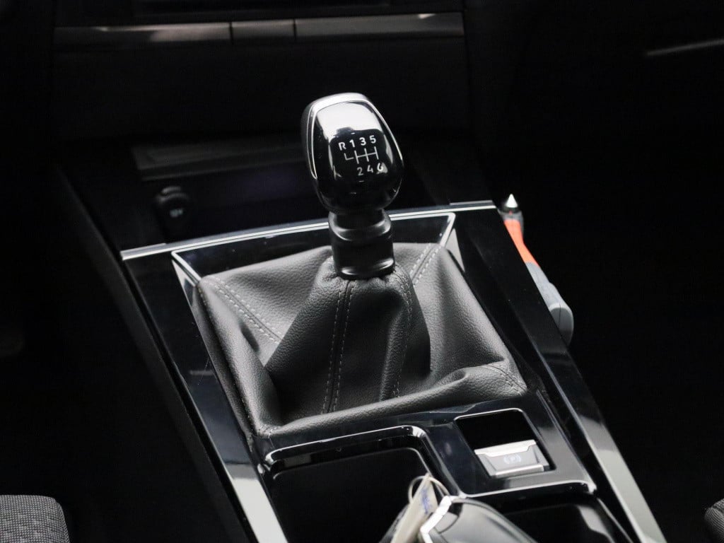 Opel Astra sports tourer 1.2 turbo | navigatie | apple carplay / android au