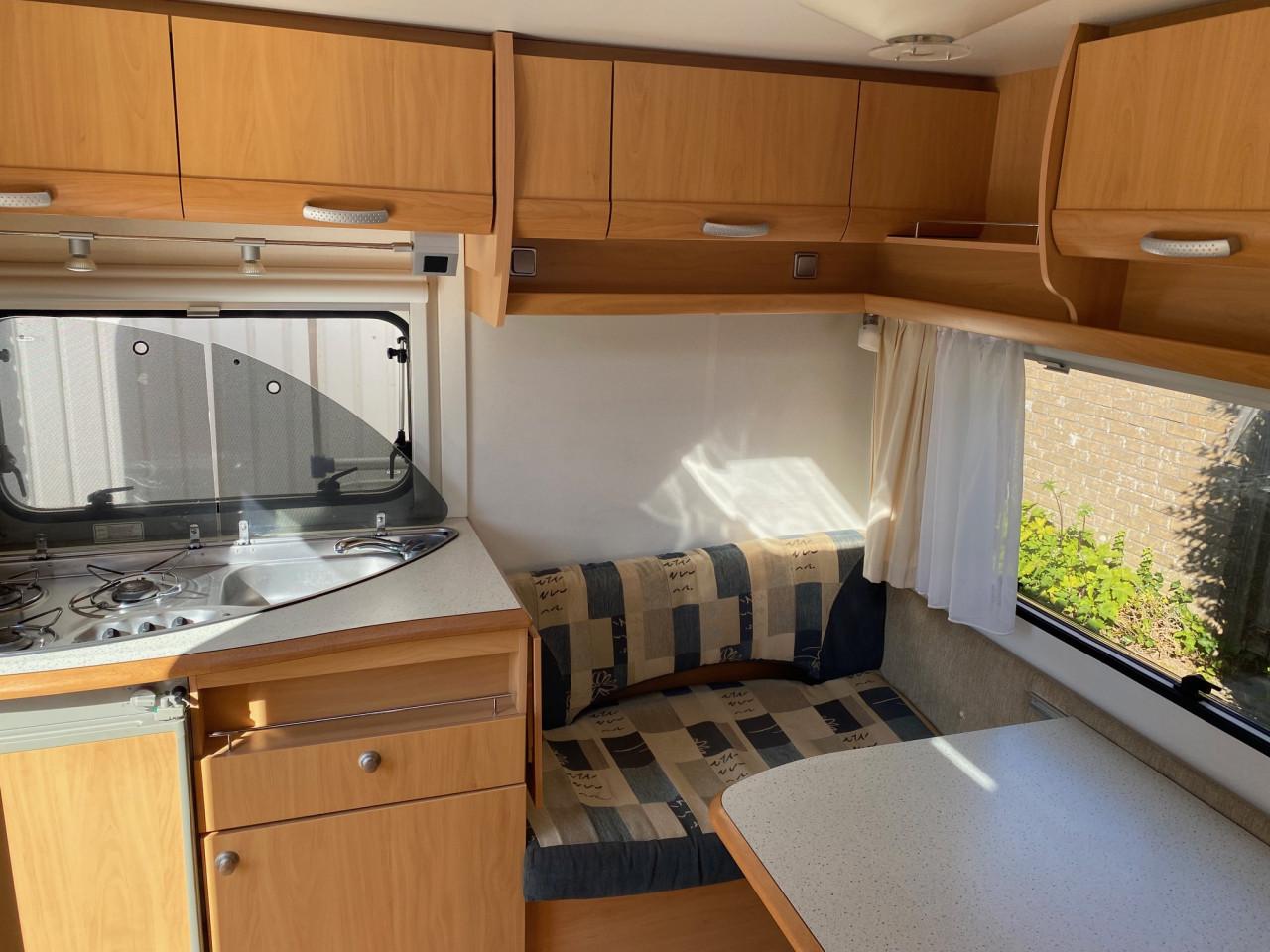Beyerland Sprinter 390 FB (2005), lichtgewicht incl. mover en voortent