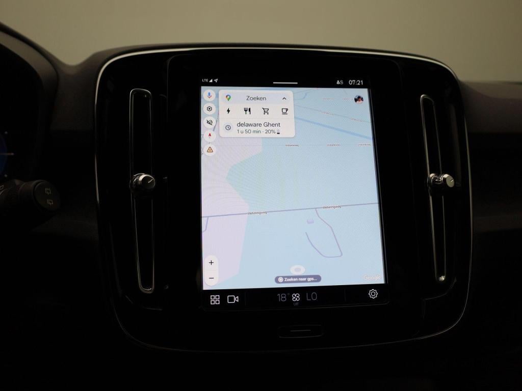 Volvo XC40 recharge core 70 kwh | automaat | apple carplay / android auto |