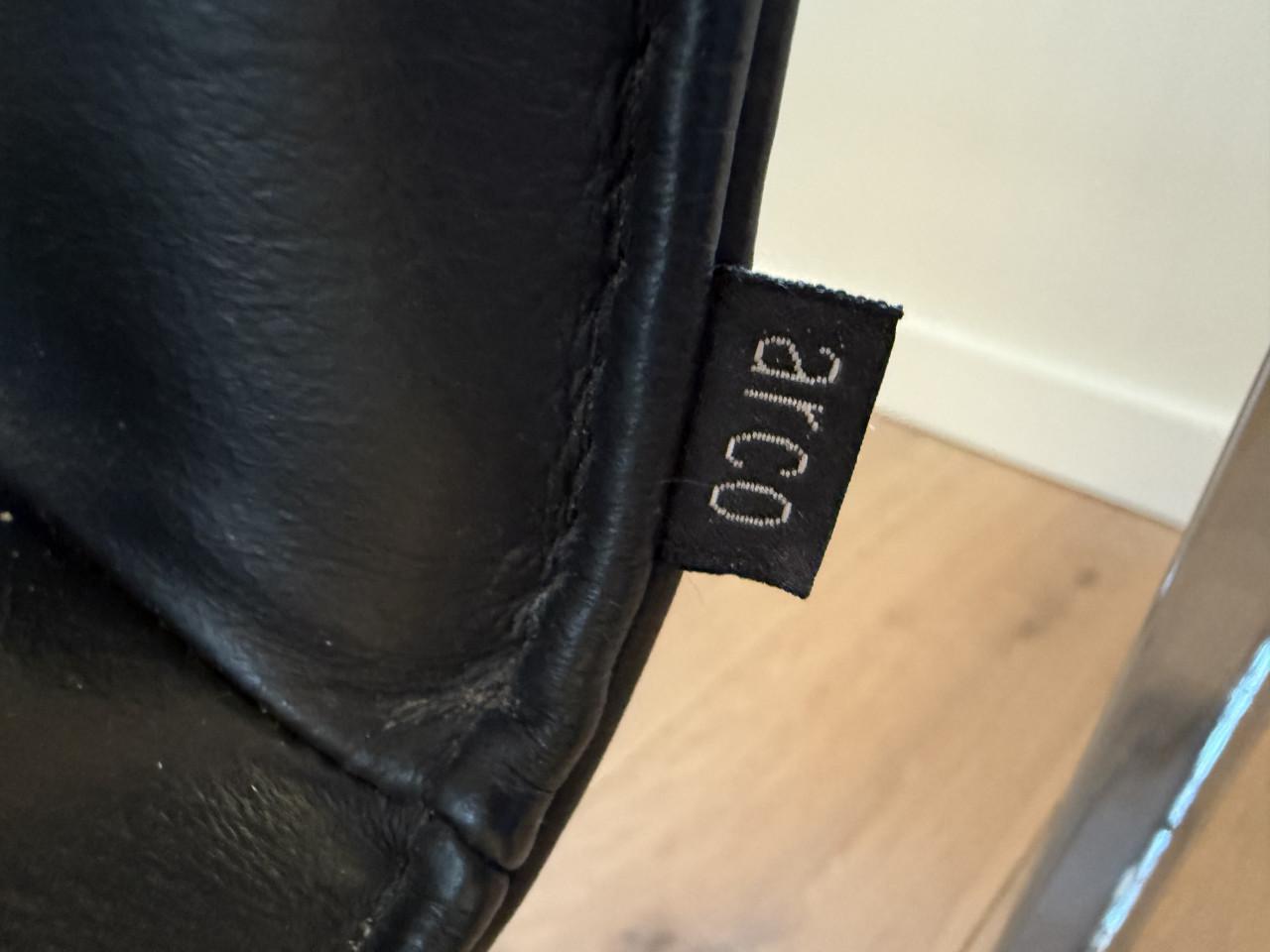 Eetkamertafel Metaform S16 met Arco Frame stoelen