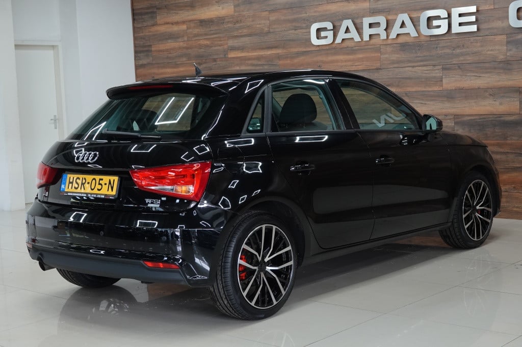 Audi A1 Sportback 1.0 tfsi | airco | pdc | 17" |
