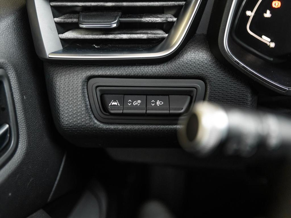 Renault Clio 1.0 tce 90pk intens automaat | navigatie | 360 camera | park. 