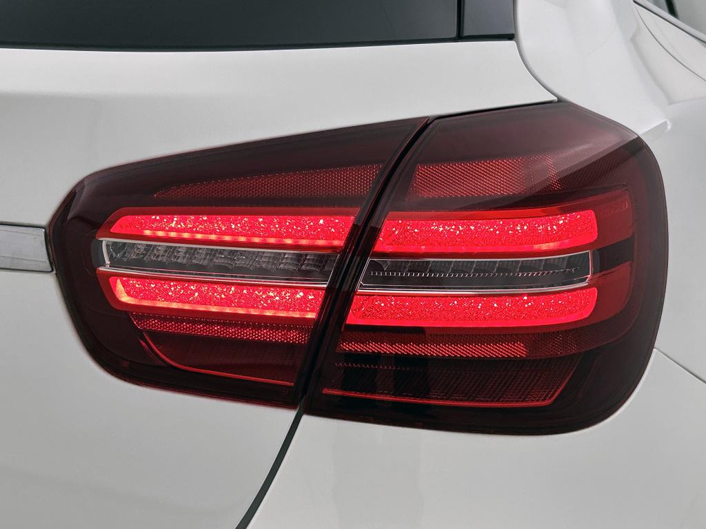 Mercedes-Benz Gla-klasse 180 business solution amg | achteruitrijcamera | t