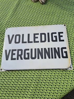 Antieke plaat volledige vergunning geemajeerd