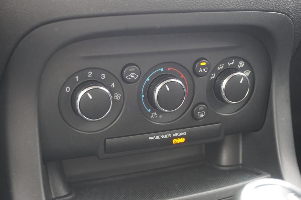 Ford KA ka+ 1.2 trend ultimate airco / cruise / parkeers. / bt / trekhaak /