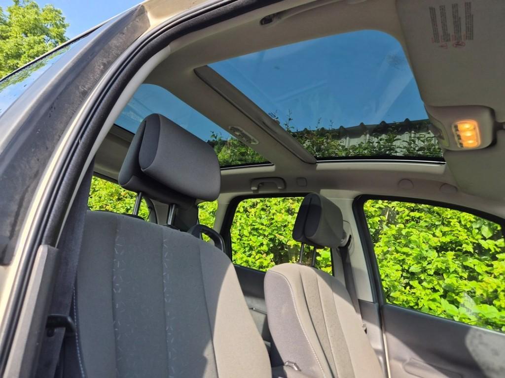 Renault Scenic 2.0 16v mpv