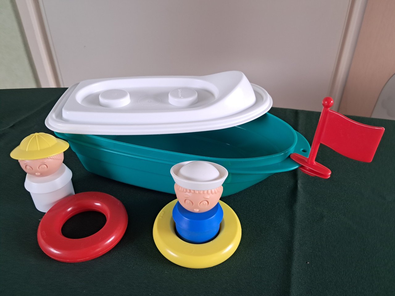 Tupperware reddingsboot