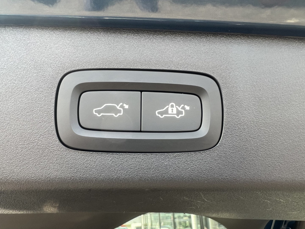 Lynk & Co 01 1.5 261pk plug in hybrid , panodak , 360 camera