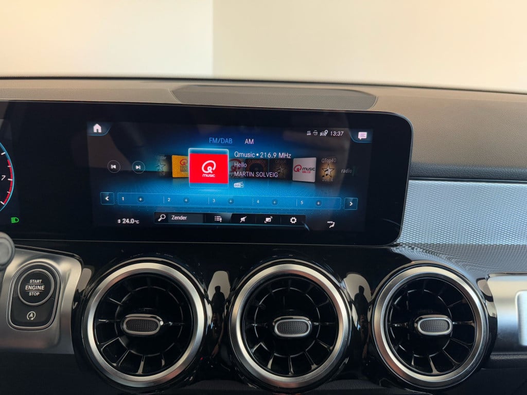 Mercedes-Benz Glb 180 business solution