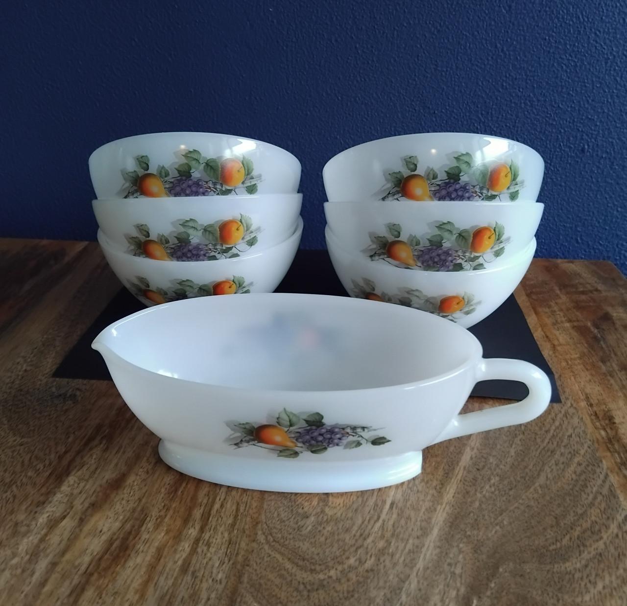 7-delig Vintage Arcopal Fruit Schalen Set