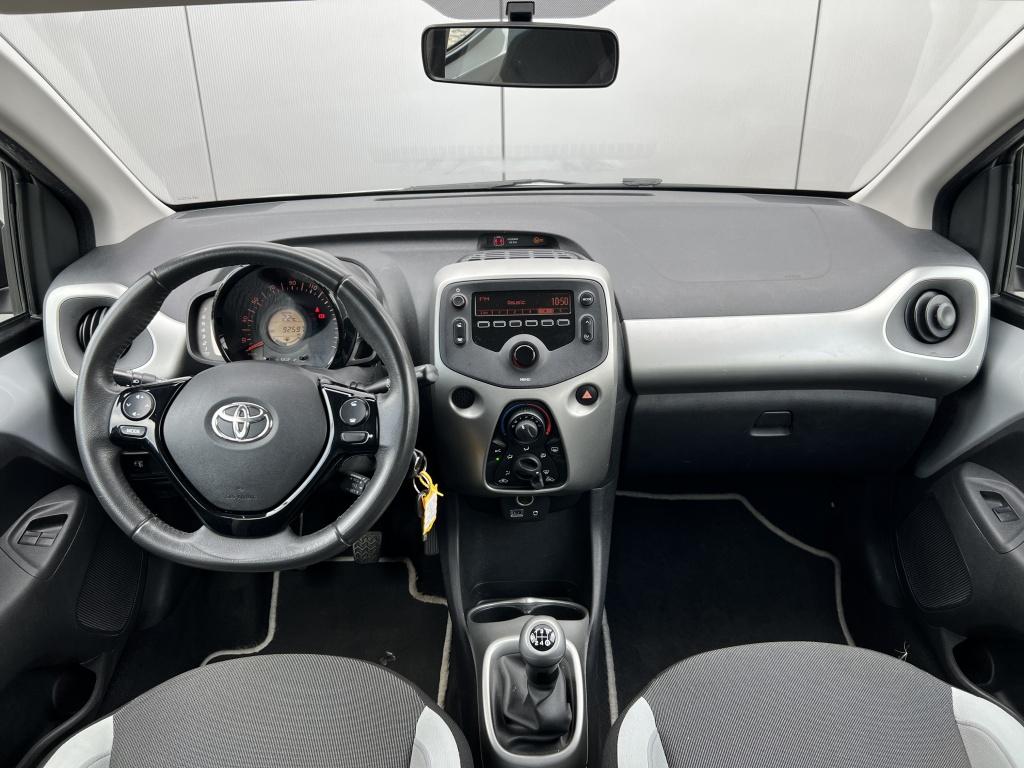 Toyota Aygo 1.0 vvt-i x-fun | nl auto | dealeronderhouden