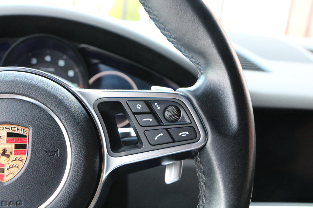 Porsche Cayenne 3.0 340pk trekhaak | all black | 22 inch
