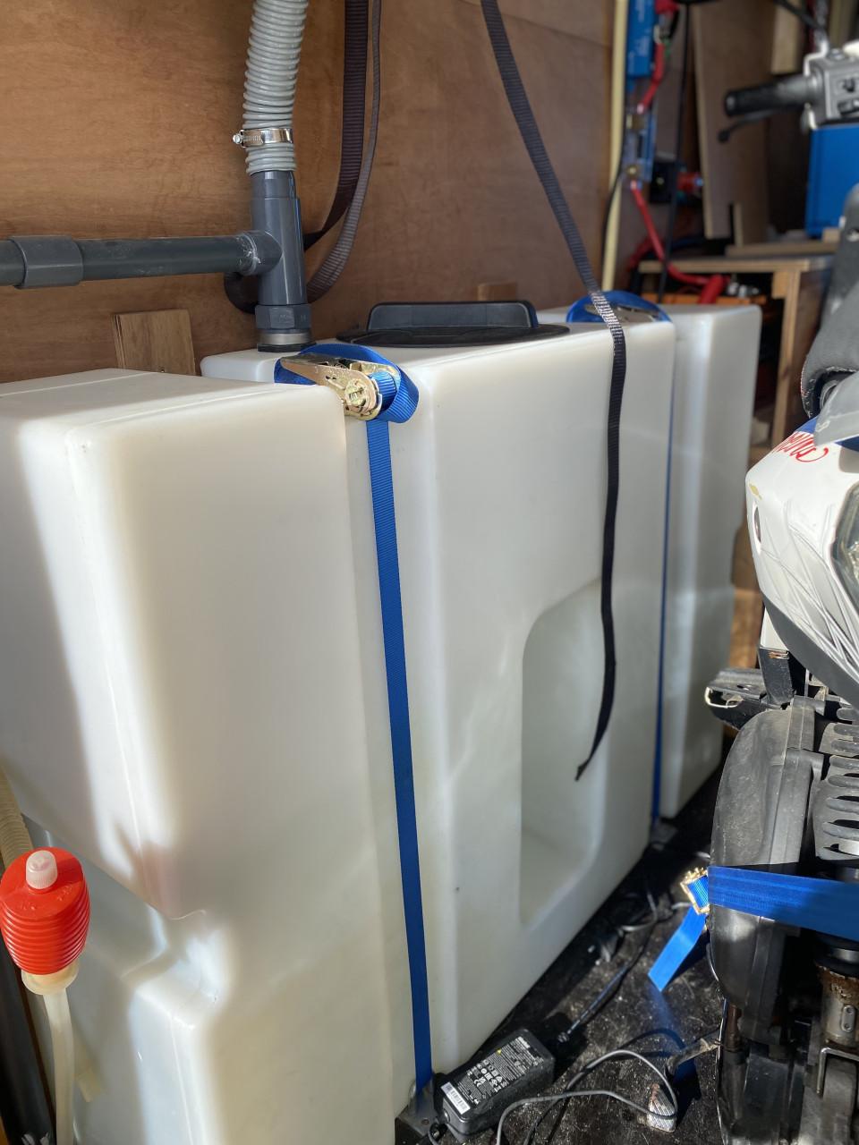 Iveco Camper Vrachtwagen 7,5 ton met 50CC scooter