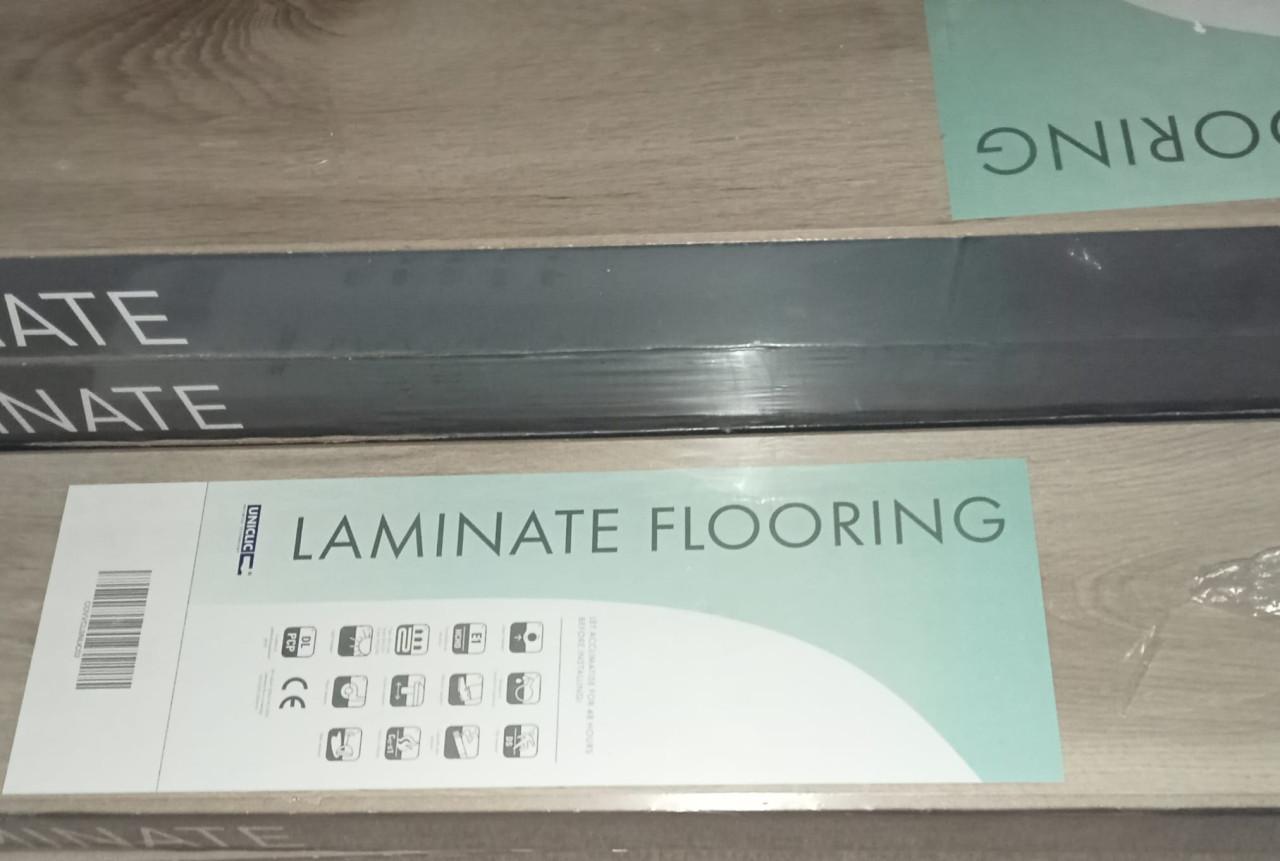 Laminaat 18 pakken +5 pakken ondervloer