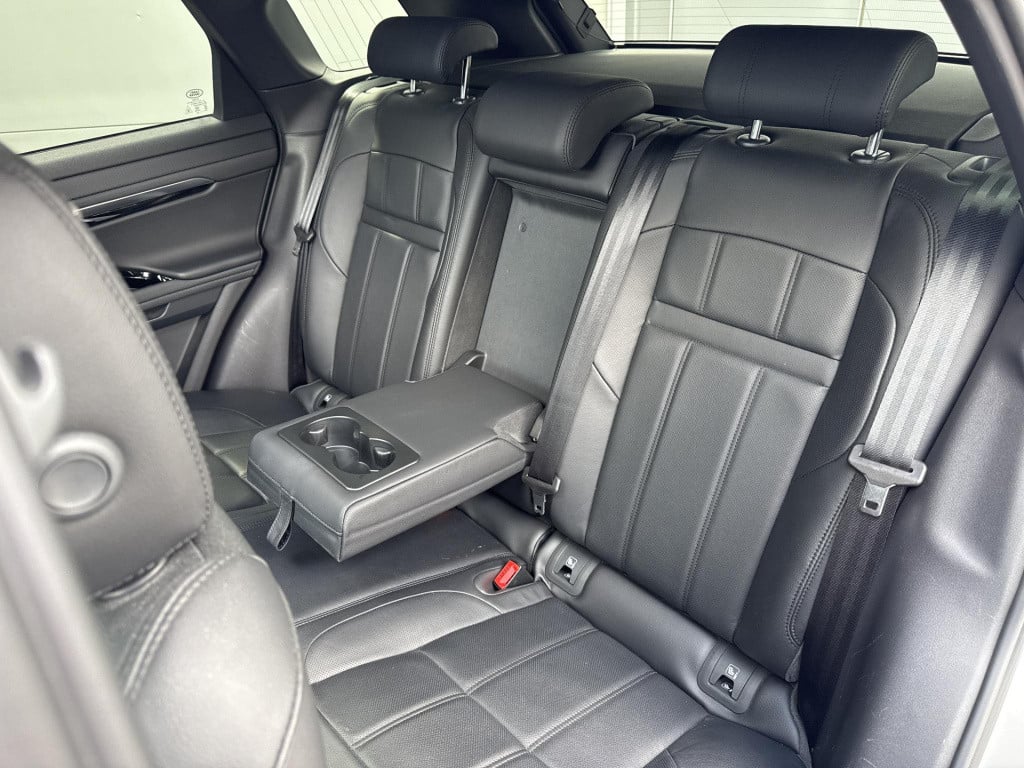 Land Rover Range Rover p300e awd auto r-dynamic s