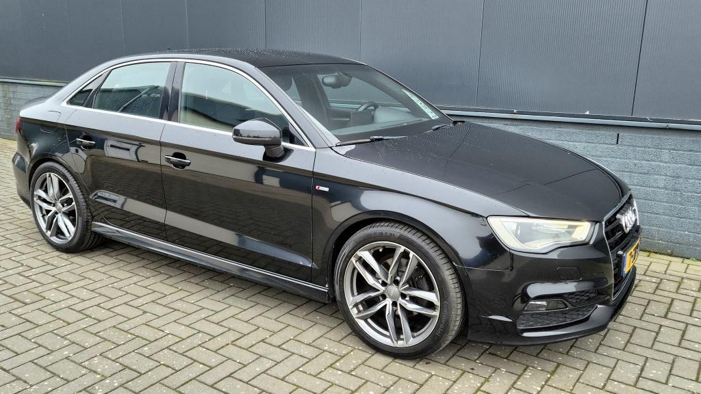 Audi A3 limousine 1.4 tfsi ambition pro line s | automaat | leder | s-line 