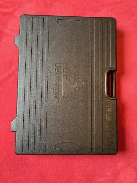 Behringer PB1000 pedalboard inclusief voeding