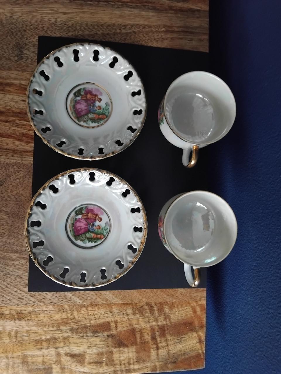 Vintage Kop en Schotels 2 setjes