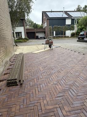 Hardgebakken klinkers 20x5x6 circa 11 m2 nieuw