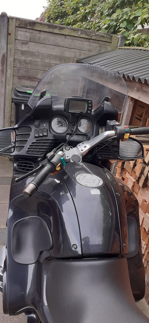 BMW R1100RT