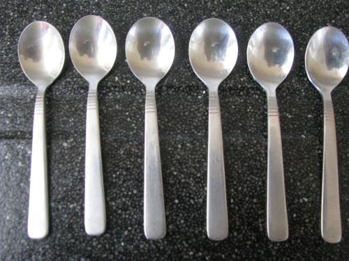 6 Advocaat lepeltjes.