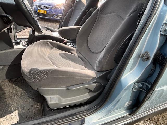 Citroen C5 berline 1.8-16v cool tech | airco | trekhaak | parkeerhulp voor 