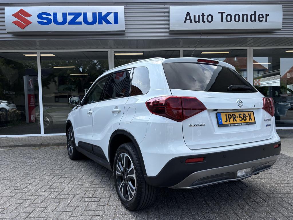 Suzuki Vitara 1.4 boosterjet style smart hybrid