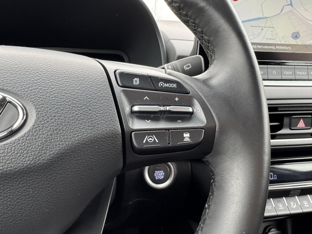 Hyundai Kona 1.6 gdi hev fashion | trekhaak | navigatie | camera | head-up 