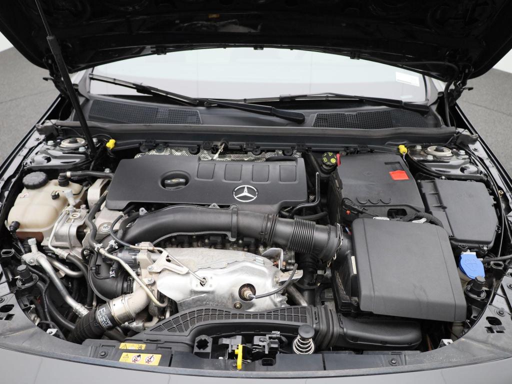 Mercedes-Benz A-Klasse 250 premium | automaat | panorama dak | virtual cock