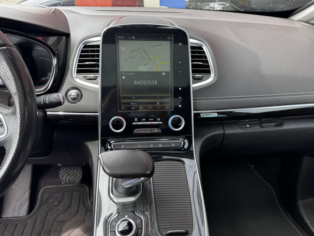 Renault Espace 1.6 tce initiale paris 7p. | pano | trekhaak | winter pack |