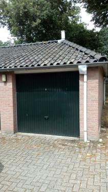 Garagebox met bergzolder te huur centrum Middelburg